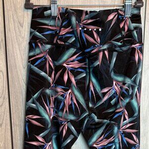 Stronger Paradise leggings size small